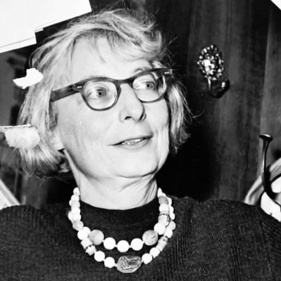 Citizen Jane 01
