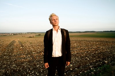DerMannDerUeberAutosSprang Foto