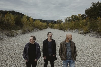 fav_stones_standing04.jpg