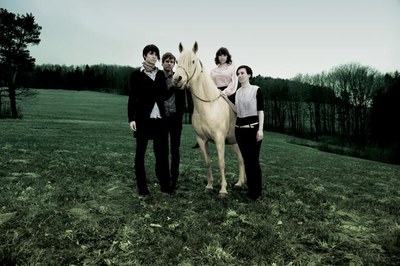 www_Fm4-Soundpark_bandphoto_presse_horse2_300dpi_(C)Ulrich_Dertschei.jpg