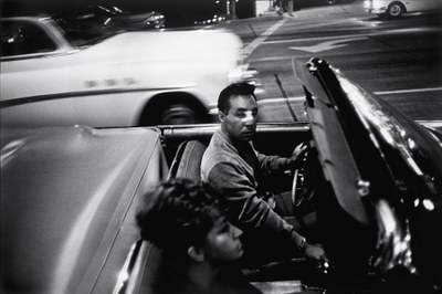 Los Angeles, 1964 Photographs by Garry Winogrand, Collection Center for Creative Photography, The University of Arizona.  © The Estate of Garry Winogrand, courtesy of Fraenkel Gallery, San Francisco