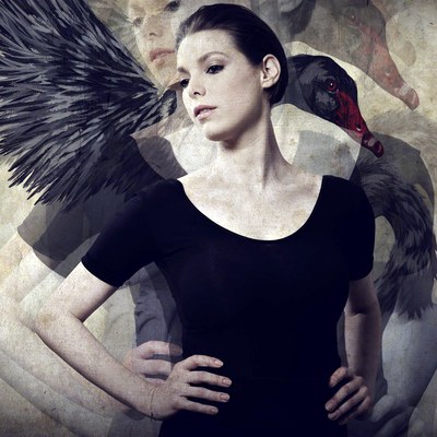 Lia Pale The rooster#FA2426
