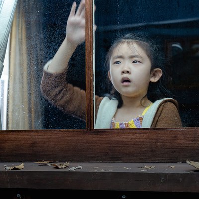 Knock at the cabin © Universal 3.jpeg