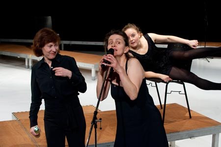 aktionstheater_welche_krise-_19.jpg