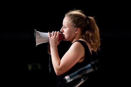 aktionstheater_welche_krise-_25.jpg