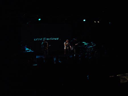 sofa_surfers_02.jpg