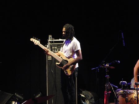 profile_jazzfestival_david_fiuczynski_18.jpg