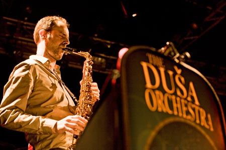 dusa-orchestra_friends_18.jpg