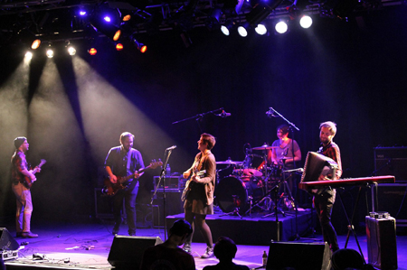 LauraStevenson 04