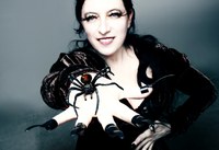 Jazz& – Erika Stucky „Black Widow“