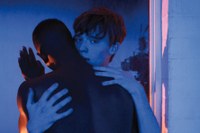 GoWest Bunte Streifen: Sequin in a Blue Room
