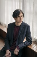 Elias Hirschl liest aus "Salonfähig"