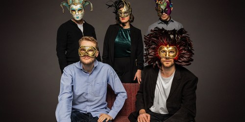 Lari + the Wolves