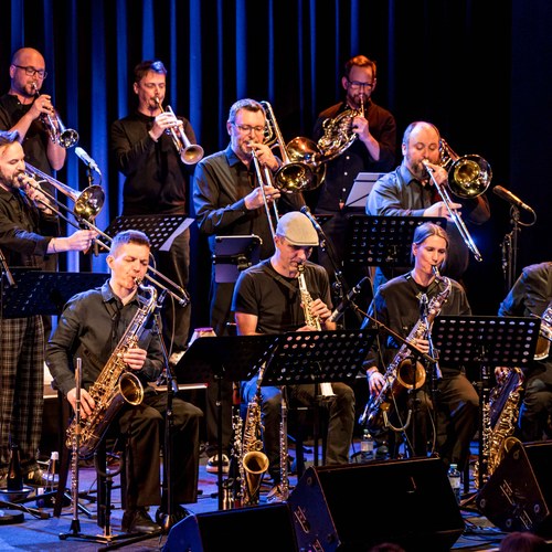 Jazz&: Jazzorchester Vorarlberg - (Re)Introducing the Jazzorchester Vorarlberg feat. Veronika Morscher.