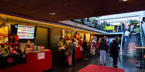 VISION Bāzār - Kleidertausch, Marktstände, Get-Together