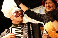 babelart THEATER – Der Koch, eine Wurst und das verrückte Huhn